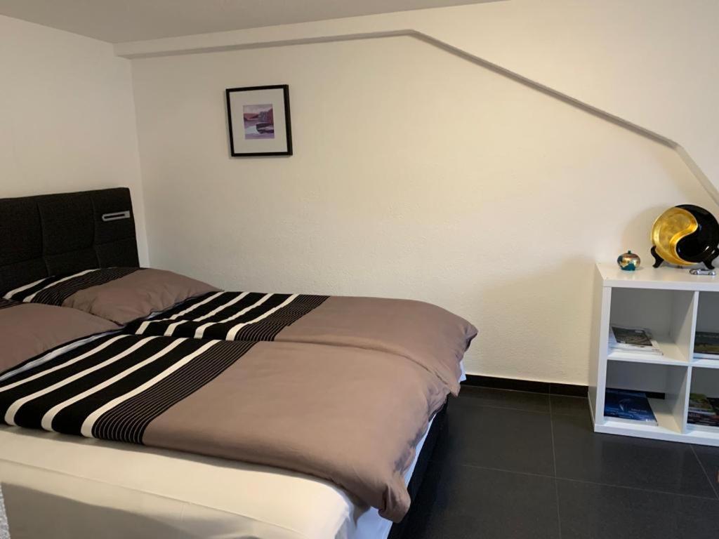 Guenstige Zimmer-Unterkunft Zimmer Mit Gemeinschaftsbad Lorrach Exterior photo