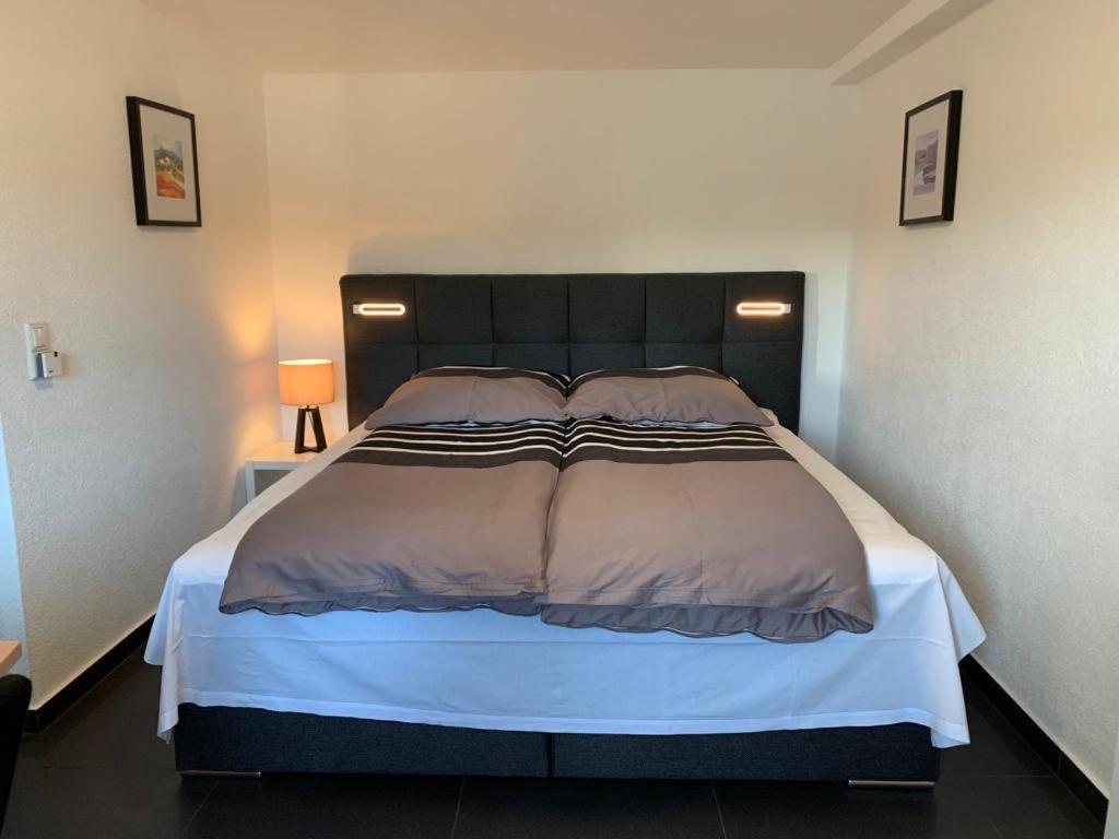 Guenstige Zimmer-Unterkunft Zimmer Mit Gemeinschaftsbad Lorrach Exterior photo